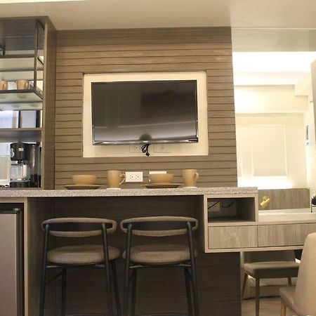 Condo Near Ayala Cebu City W Wifi Balcony Dış mekan fotoğraf