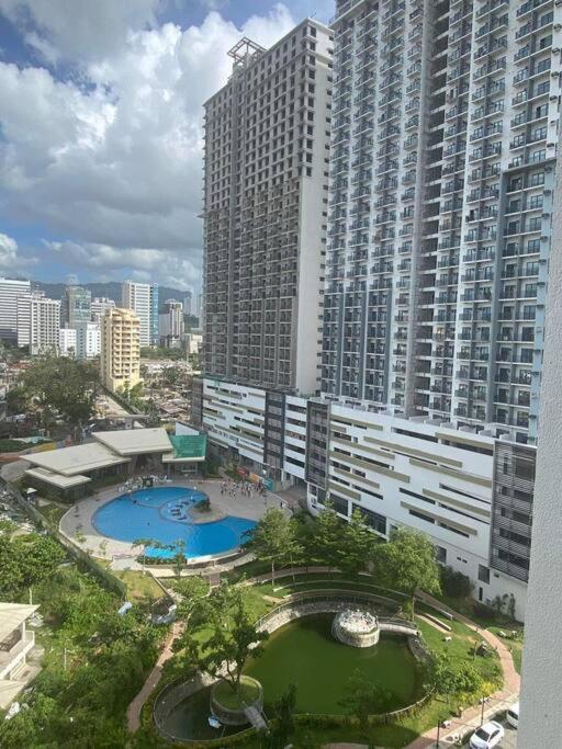 Condo Near Ayala Cebu City W Wifi Balcony Dış mekan fotoğraf
